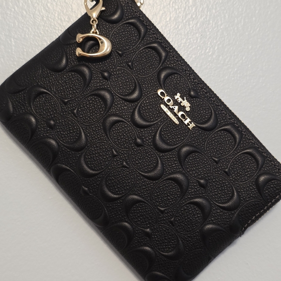 Coach  zip wristlet in signature leather Brand New - Picture 6 of 12